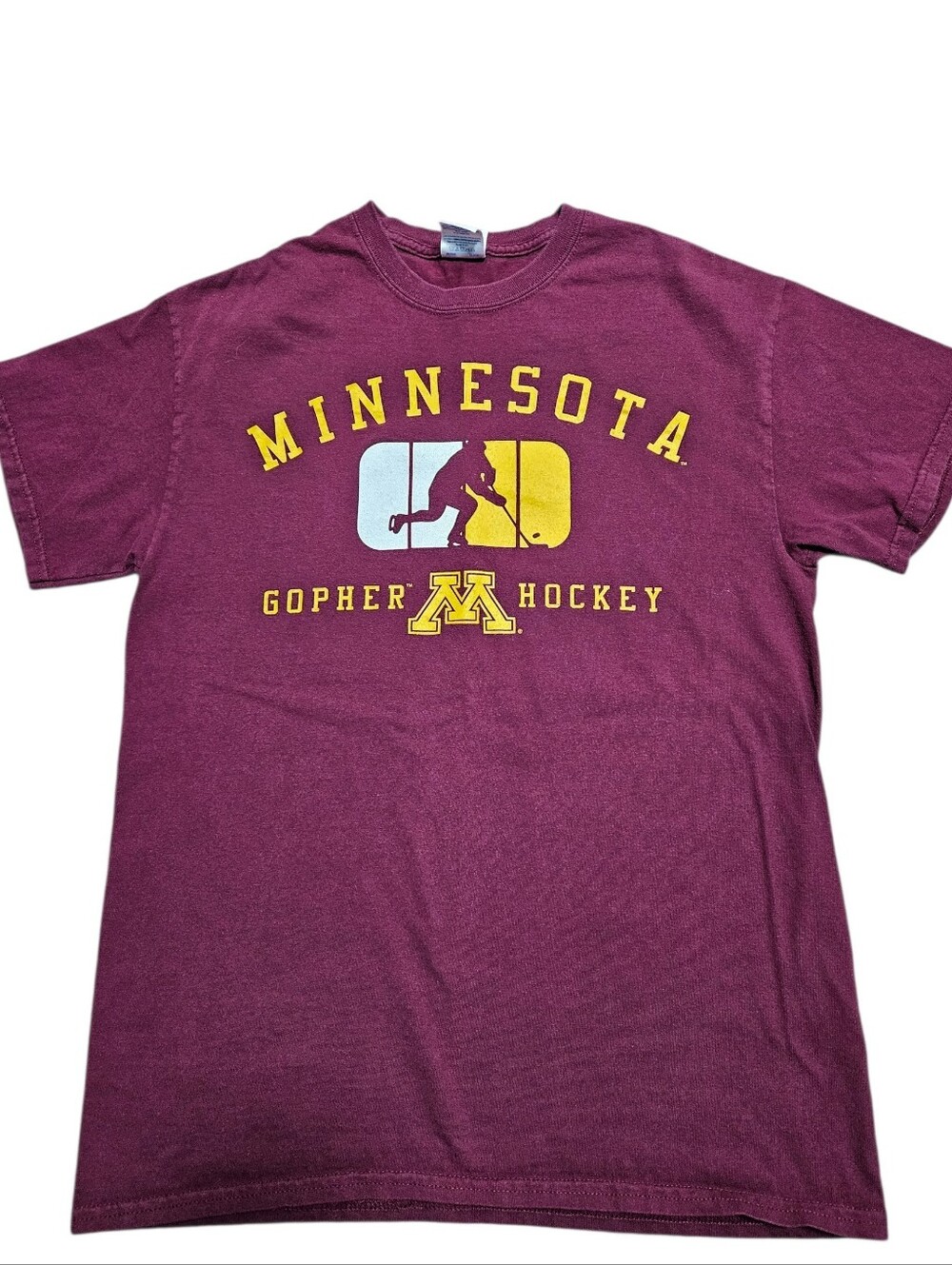 Gildan MN Gophers Hockey Tee, Medium